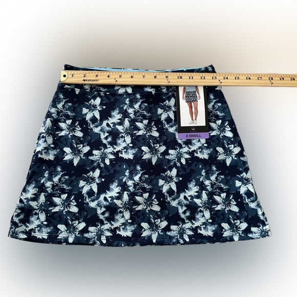 Tranquility Women’s Floral Print Pull On Skort Size: XS ((NWT) - Picture 6 of 7